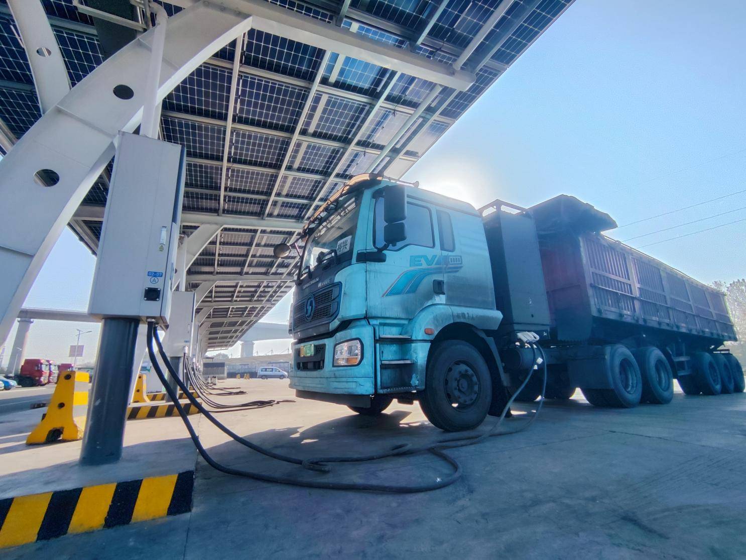 交通運輸部等十部門關于推動交通運輸與能源融合發展的指導意見